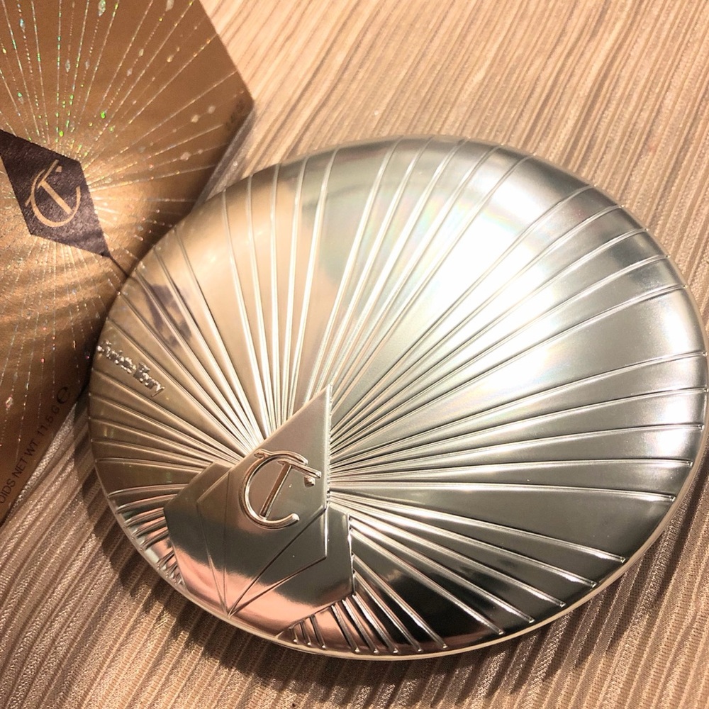 CHARLOTTE TILBURY HOLLYWOOD SUPERSTAR GLOW HIGHLIGHTER